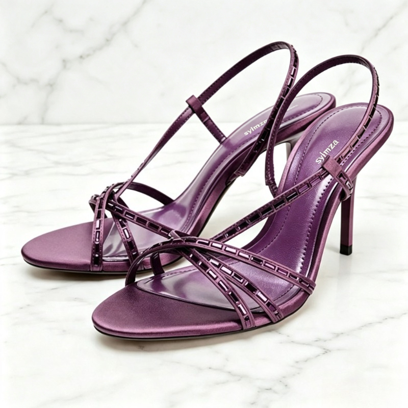 Rhinestone Sandal Women - Lila Sandalen mit Strass-Detail und Absatz