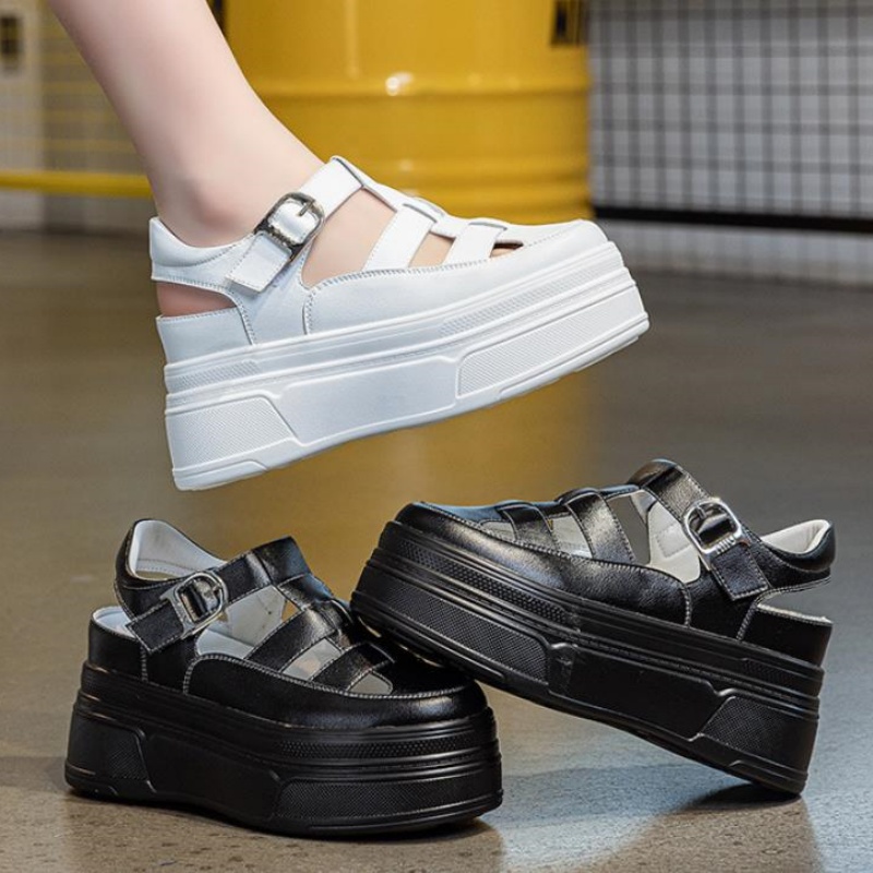 8,5 cm hohe, hohle Plateau-Sne – Wedge Heeled Sneaker Bewertung und Preis