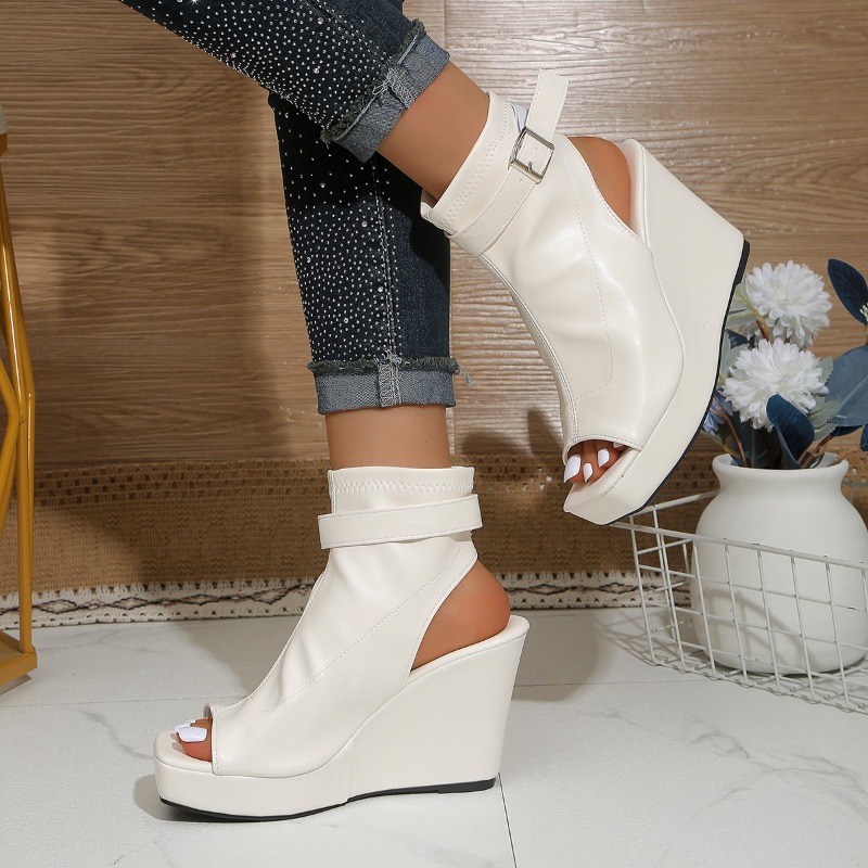 Quadratische Offene Plateau-Ke – Wedge Heeled Sneaker Bewertung und Preis